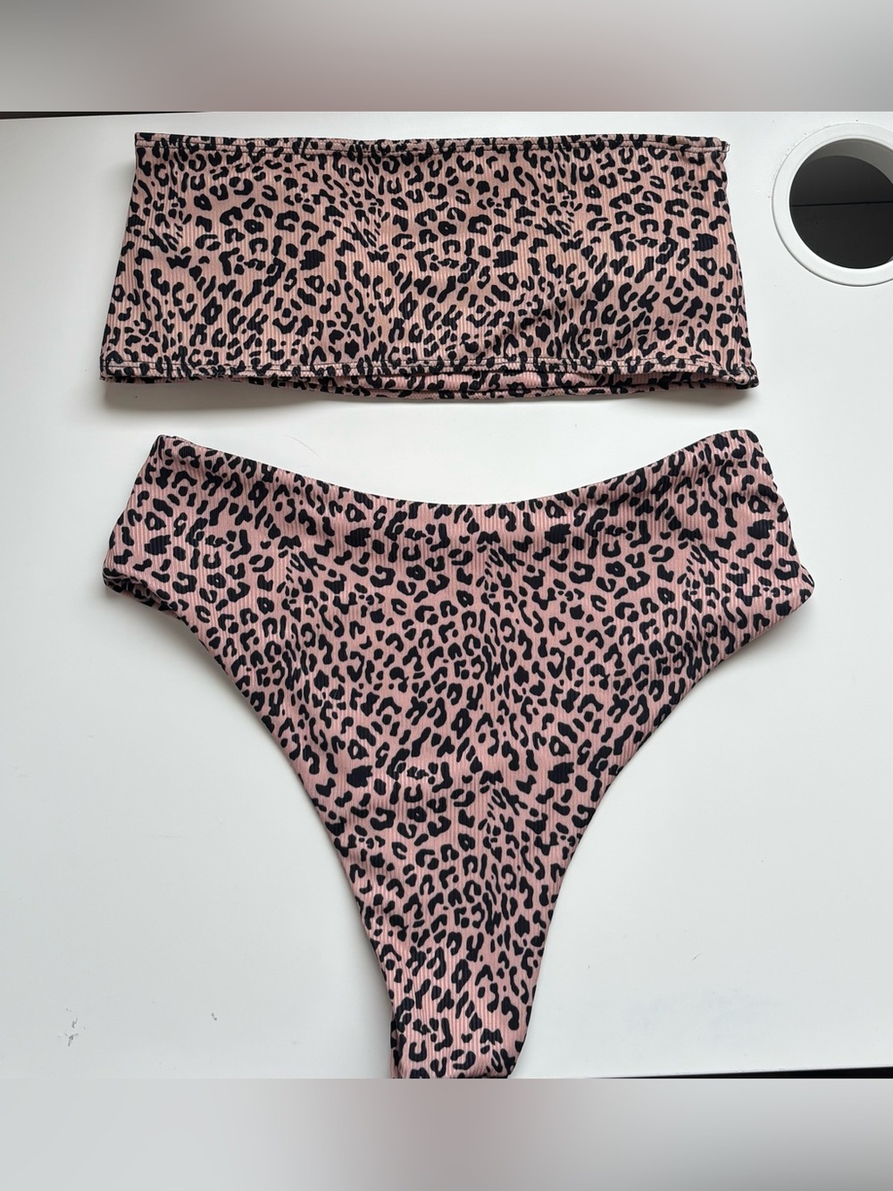 Cheetah print bandeau bikini - Picture 3 of 4